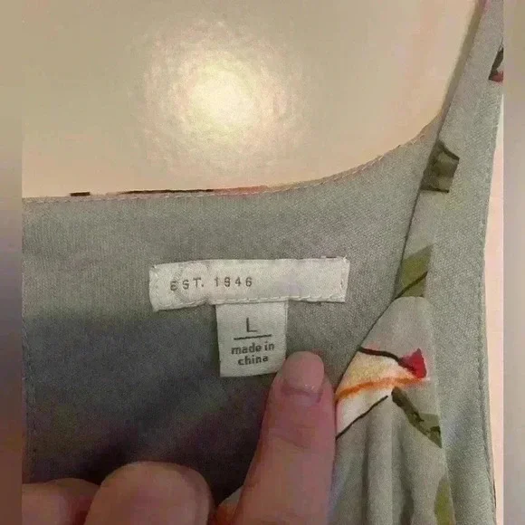 Est 1946 Sage Floral Summer Dress
Size Large - Picture 3 of 6